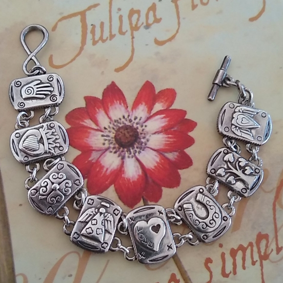 Virtue Jewelry - Silver Charm Link Message Embossed Bracelet